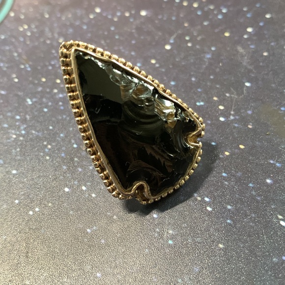 The Healing Pear Handcarved Obsidian Ring Arrowhead set in 925 silver size 8 - Picture 3 of 8